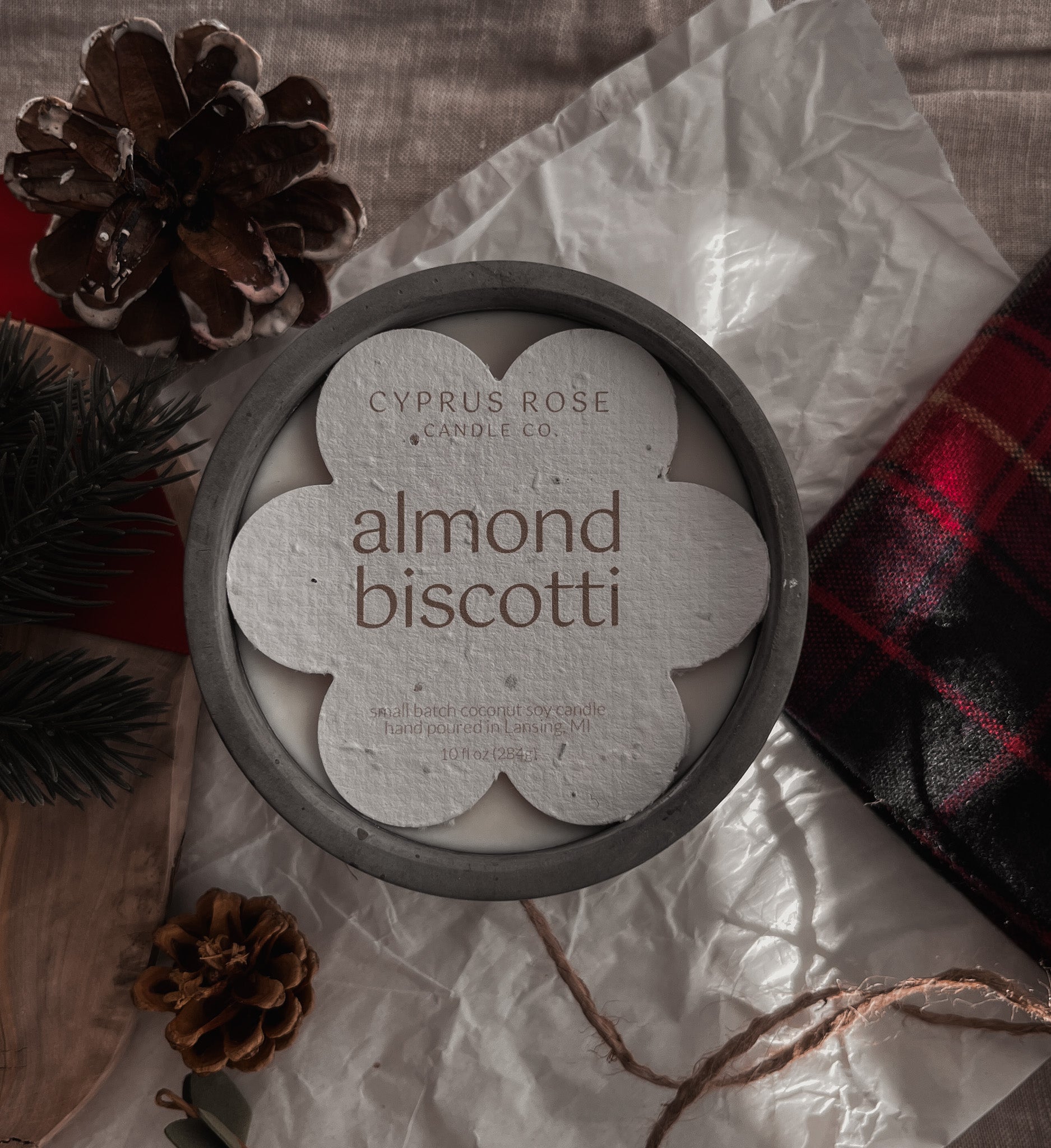 Almond Biscotti - 10oz Concrete Candle