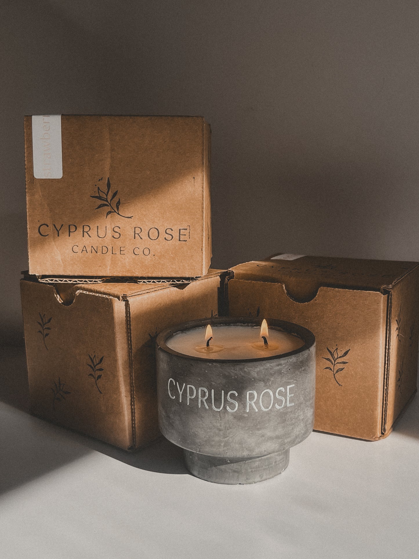 Oaked Bourbon & Apples 10oz Concrete Candle